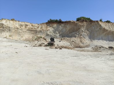 Göçük Altinda Kalan Genç Hayatini Kaybetti