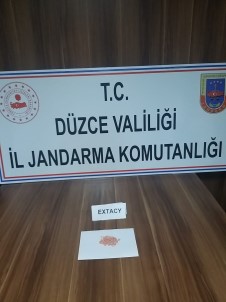 Hirsizlik Süphesiyle Takip Ediliyordu, Uyusturucu Ile Yakalandi