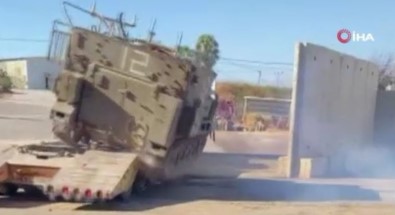 Israil'de Tasiyiciya Yüklenen Zirhli Personel Tasiyici Devrildi