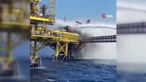 Meksika'da Petrol Platformunda Yangin Açiklamasi En Az 2 Yarali
