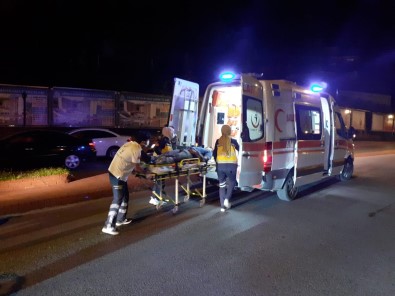 Motosiklet Ile Otomobil Çarpisti Açiklamasi 1 Yarali