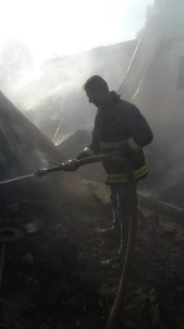 Muradiye'de Samanlik Yangini