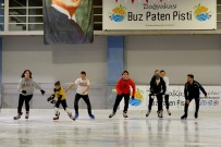 Muratpasa'nin Dagyakasi Buz Pisti Yeniden Açildi