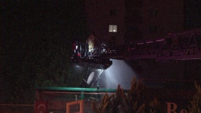 Ümraniye'de Korkutan Restoran Yangini