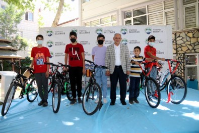 Yahyali'da 'Haydi Çocuklar Camiye' Kampanyasi Tamamlandi