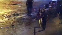 (Özel) Istanbul'da Alkollü Sahislarin 'Kiliç Kalkan Oyunu' Gibi Biçakli Kavgasi Kamerada