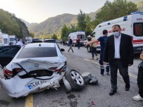 Sakarya'da Ambulans Ve 3 Aracin Karistigi Kazada 12 Kisi Yaralandi