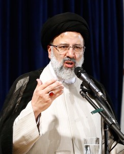 Iran Cumhurbaskani Reisi'nin Kabinesi Milli Egitim Bakanligi Disinda Güvenoyu Aldi