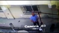 (Özel) Ümraniye'de Komsu Husumeti Açiklamasi Güvenlik Kamerasi Ile Engelli Komsusunun Evini Gözetliyor