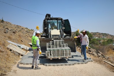 Sehitkamil'de Yeni Ve Bozuk Yollar, Kilitli Parke Tasi Ile Döseniyor