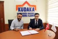Erzincan'da 'Tekstil Üretimi Ve Istihdam' Projesinin Destek Sözlesmesi Imzalandi