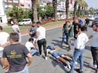 Motosiklet Park Halindeki Kamyonete Çarpti