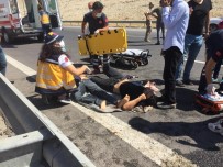 Sanliurfa'da 2 Otomobil Kafa Kafaya Çarpisti Açiklamasi 6 Yarali