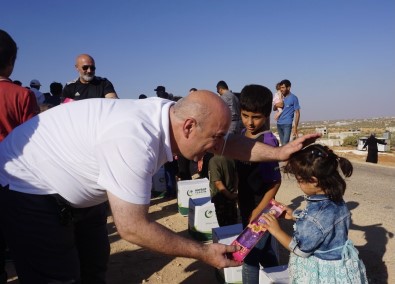 Baskan Biyik, Idlib'e Yardim Götürdü