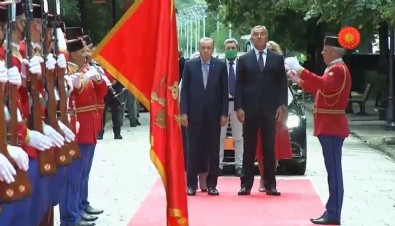 Başkan Erdoğan'a Karadağ'da karşılama töreni!