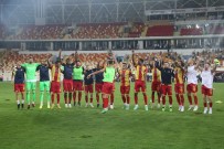 Yeni Malatyaspor'dan Galibiyet Kutlamasi