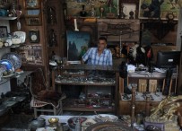 Meraki Antika Dükkani Açtirtti