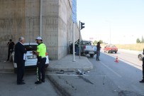 Sivas'ta Trafik Kazasi 3 Yarali