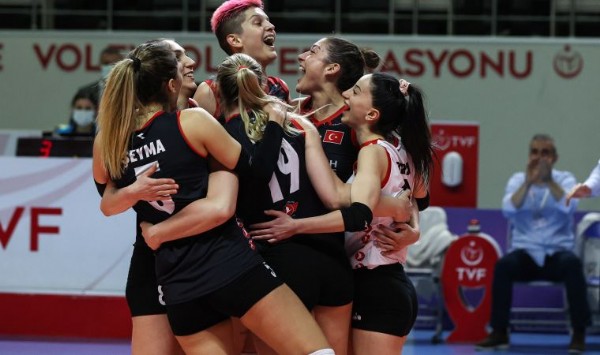 Aslı Kalaç Kimdir? Aslı Kalaç Kaç Yaşında? Aslı Kalaç Evli mi?