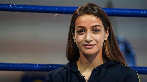 Busenaz Çakıroğlu Kaç Yaşında? Busenaz Çakıroğlu Kimdir? Busenaz Çakıroğlu Kaç Yaşında? Kaç Kilo?