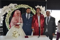 Asiret Dügününde Altinlar Havada Uçtu