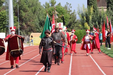 Burdur'da 30 Agustos Kutlamalari Çelenk Sunma Töreni Ile Basladi