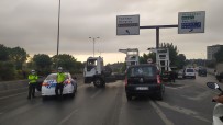 Istanbul'da 30 Agustos Zafer Bayrami Nedeniyle Vatan Caddesi Trafige Kapatildi