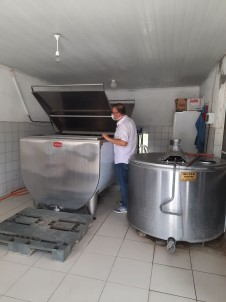 Lapseki'de 'Tarladan Sofraya Güvenilir Gida Denetimleri' Yapiliyor