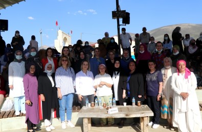 (Özel) Bayburt'ta 100-150 Yillik Sandiklarin Yer Aldigi 'Sandiklarin Hikayesi' Yarismasi Sona Erdi