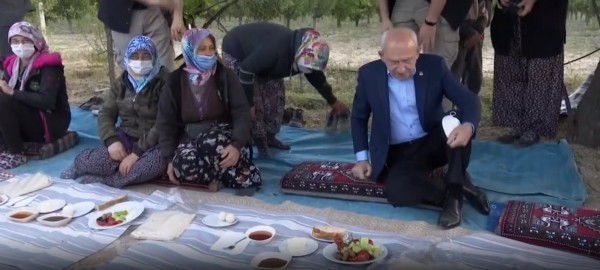 CHP'den teşkilatlara nasıl oy istenilir dersleri!