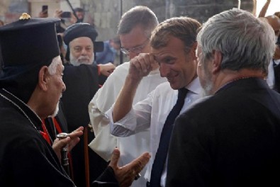 Hristiyan din adamı, Fransa Cumhurbaşkanı Macron'u yerden yere vurdu