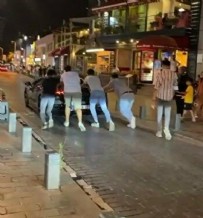 Vatandaşlar milyonluk Lamborghini'yi böyle itti!
