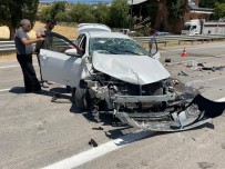 Elazig'da Trafik Kazasi Açiklamasi 5 Yarali