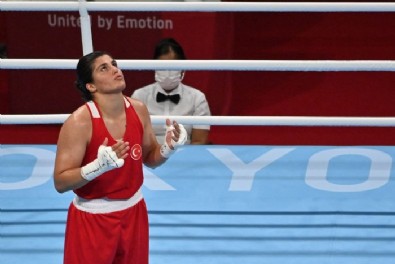 Busenaz Sürmeneli, Tokyo Olimpiyatları'nda altın madalya kazandı