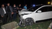 Tokat'ta Ciple Otomobil Çarpisti Açiklamasi 5 Yarali