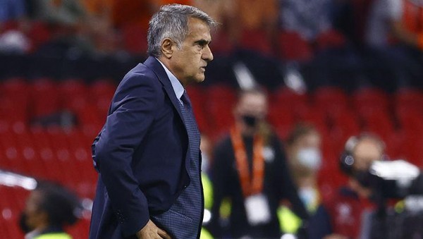 Şenol Güneş istifa mı ettii? Şenol Güneş neden istifa etti? Şenol Güneş