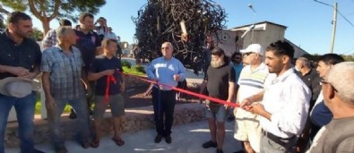 CHP yine bildiğiniz gibi! Datça Belediyesi dalga konusu olan sanayi heykelinin açılışını yaptı!