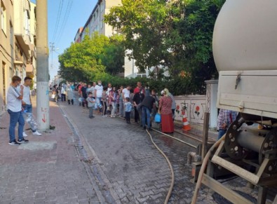 Tekirdağ Çorlu'da vatandaş su almak için sokağa döküldü