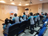 Ögrenciler Kütüphaneyi Sevdi