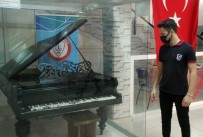(Özel) Atatürk'e Hediye Edilen Piyanoya, Erzincan Lisesi Ev Sahipligi Yapiyor