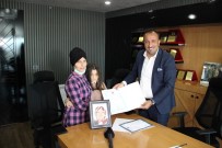 Annesini Koronavirüsten Kaybeden Is Adami Asi Kampanyasi Baslatti