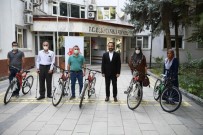 Asi Olup Bisiklet Ve Altin Kazandilar