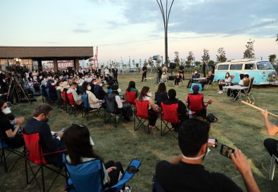 Cumhurbaskani Erdogan, Mersin'de Gençlerle Bir Araya Geldi