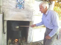 Hisarcik'ta Organik Üzüm Pekmezi Imalati Basladi