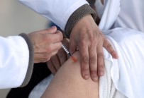 Polonya'da Korona Virüs Asisinin 3. Dozu Onaylandi