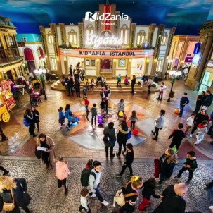 Satrançseverler Çocuklar Ülkesi'nde Bulusuyor