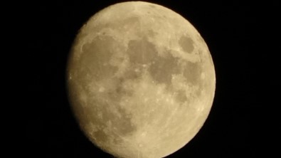 Yüksekova'da Dolunay Kendine Hayran Birakti