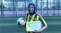 Diyarbakırlı Azize'nin yeni hayali: Antrenörlük için 53 yaşında diploma aldı