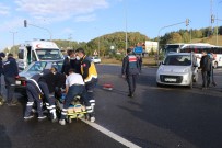 Hafif Ticari Araç Ile Otomobil Çarpisti Açiklamasi 1 Yarali