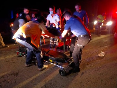 Hafif Ticari Aracin Çarptigi Motosikletli Yaralandi